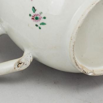 A famille rose teapot with cover and a dish, Qing dynasty, Qianlong (1736-95).