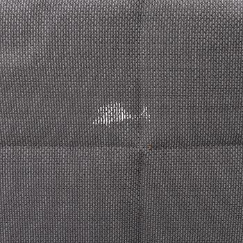 Giuseppe Viganò, a 'Squaring' bed, Bonaldo, Italy.