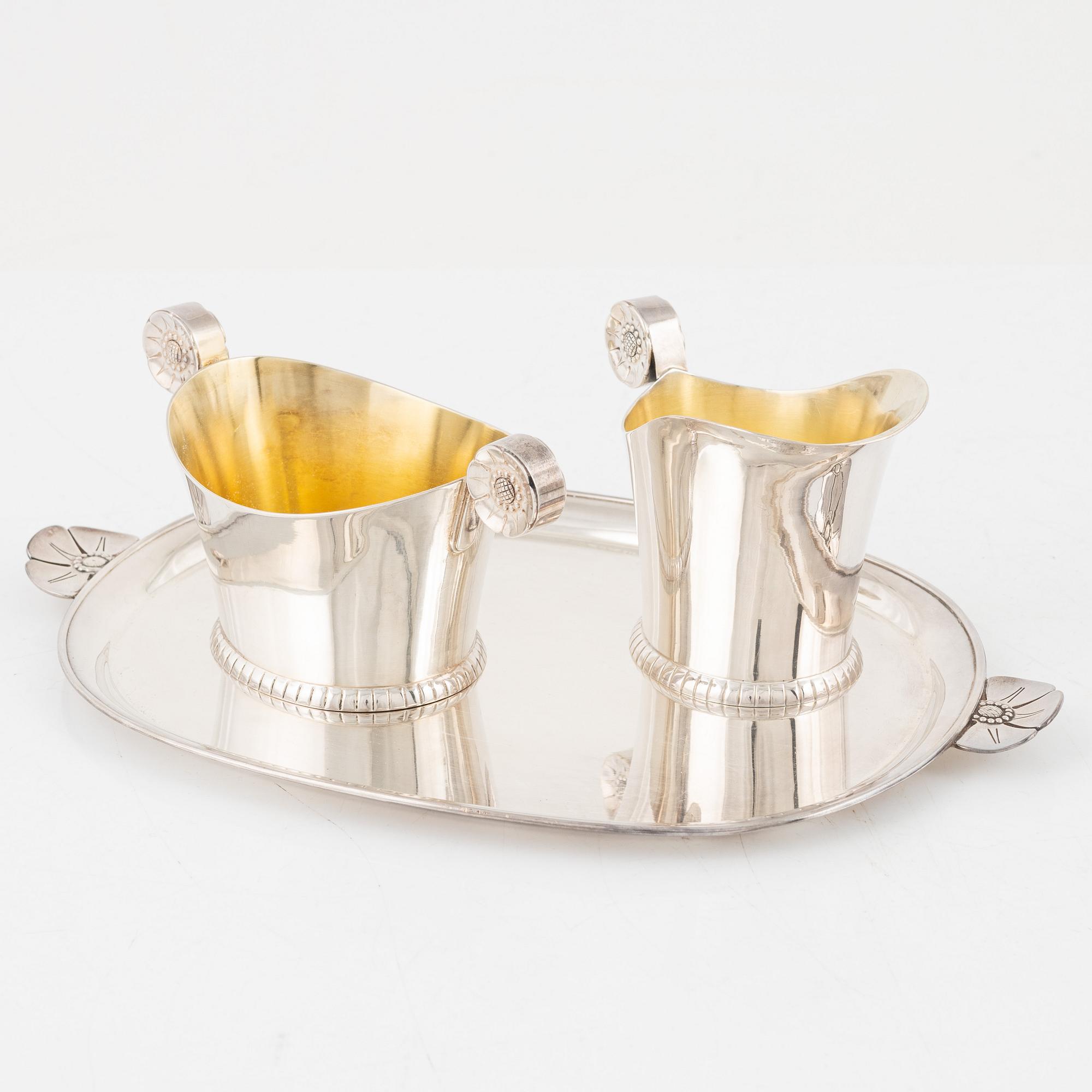 Silverföremål, 9 delar, bland annat Eric Råström, Råströms Silver- O Nysilverfabrik, Stockholm, 1955.