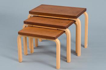 Alvar Aalto, A SET OF THREE SIDE TABLES, 88.