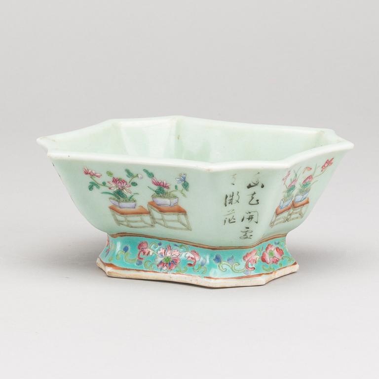 SKÅL, porslin, Kina, Tung-Chin, 1800-talets andra hälft.