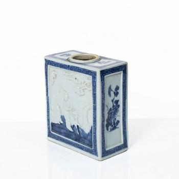 Tedosa, porslin. Qing dynastin, 1800-tal.