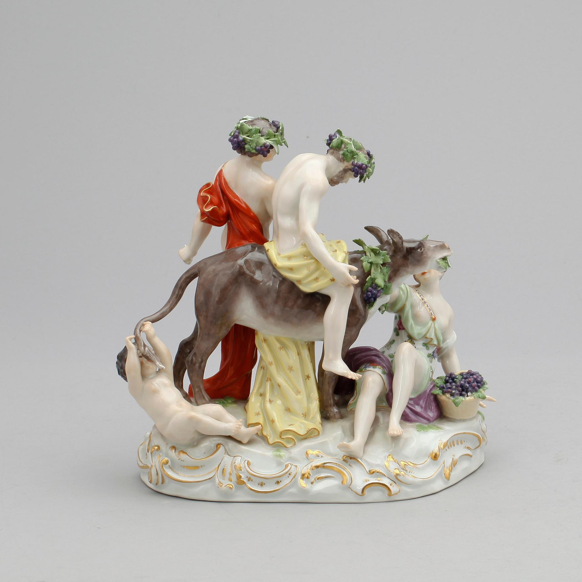 FIGURIN, 2 delarm porslin, Meissen Marcolinistil, 1800/1900-tal.