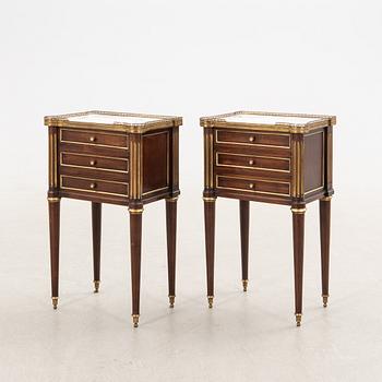 Sängbord, ett par, 1900-tal.