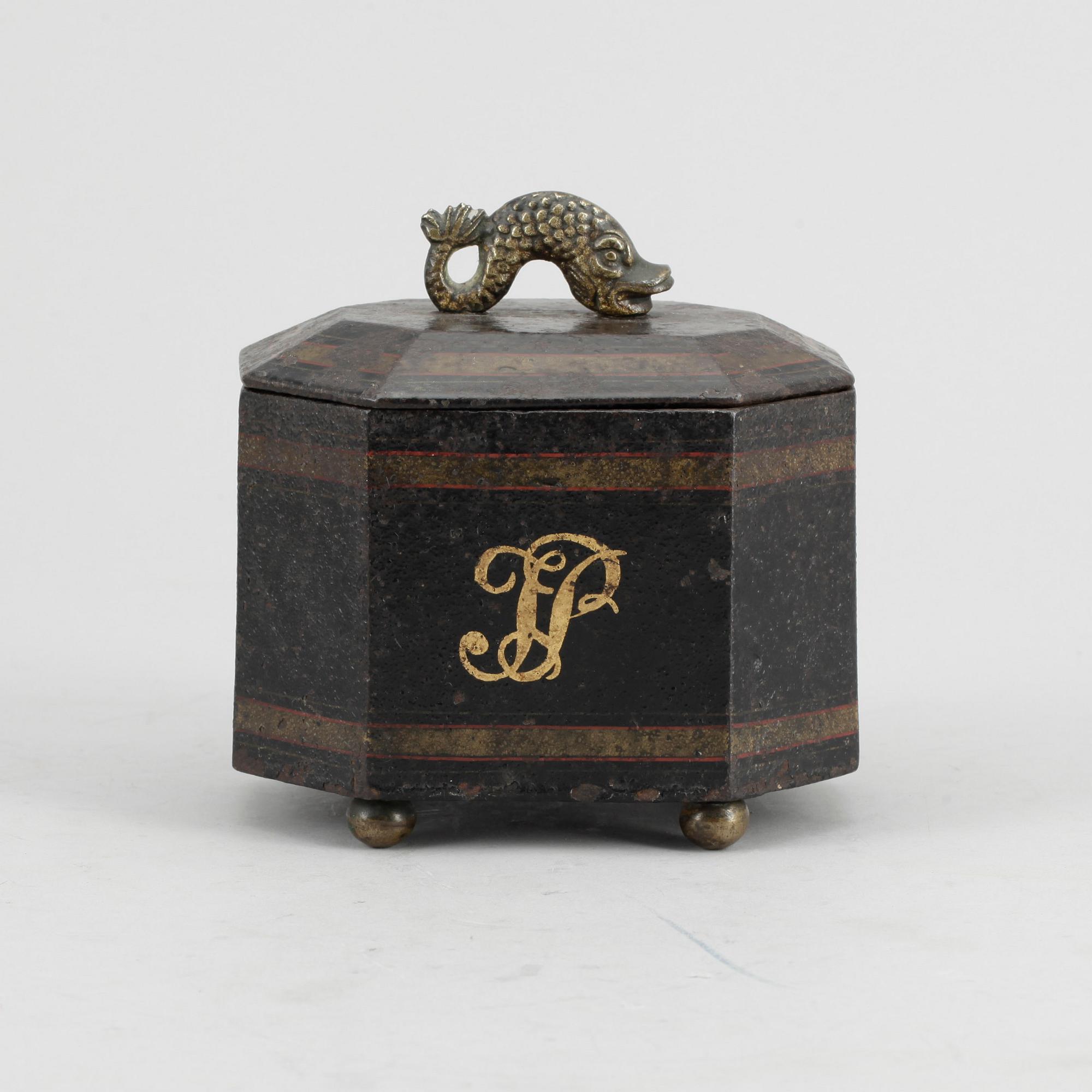 TOBAKSBURK, gjutjärn, empire, 1800-talets första hälft.