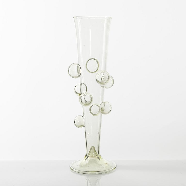 Mårten Medbo, champagne flute, Egerman glassworks, Czech Republic, 1999.