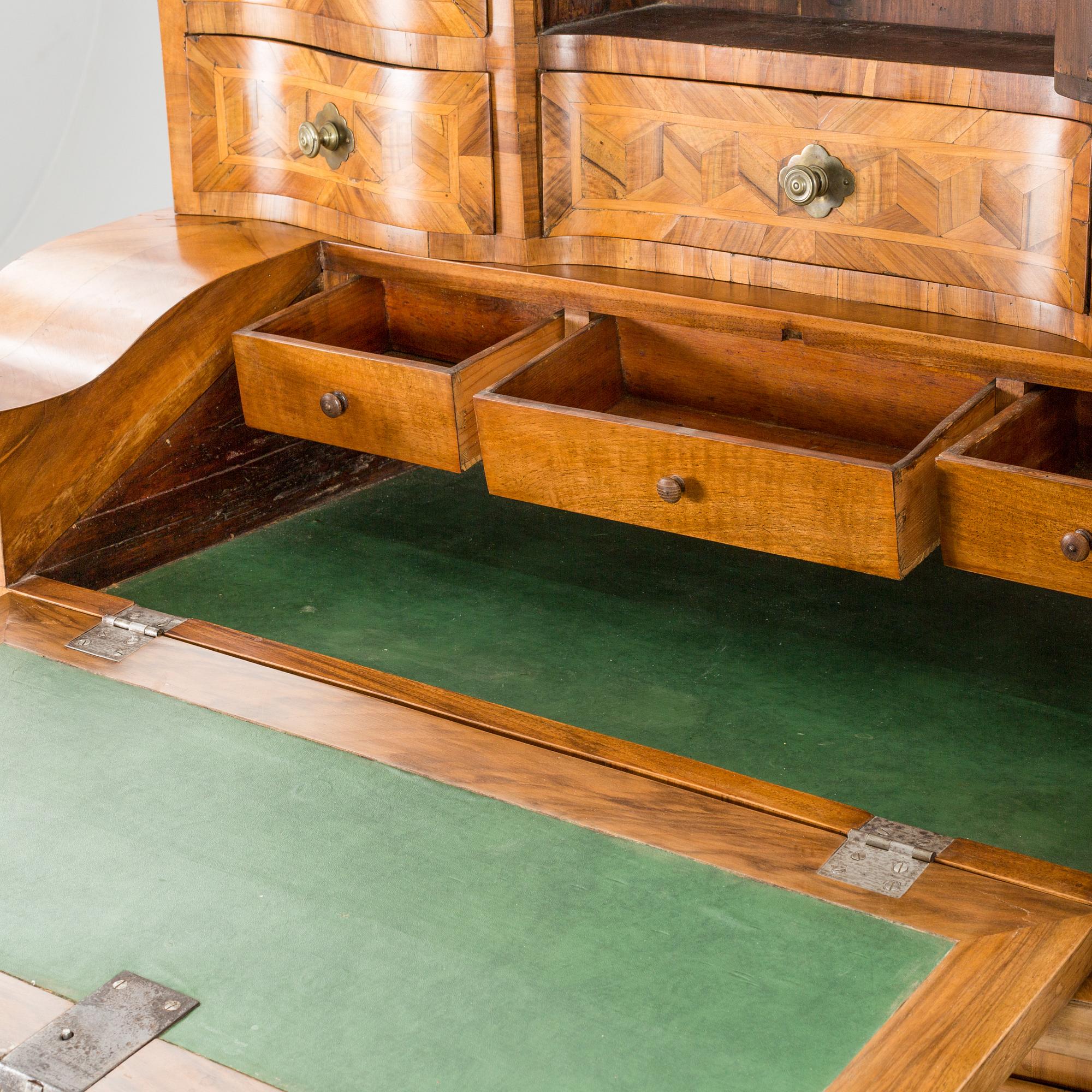 A 18:th century cabinet.