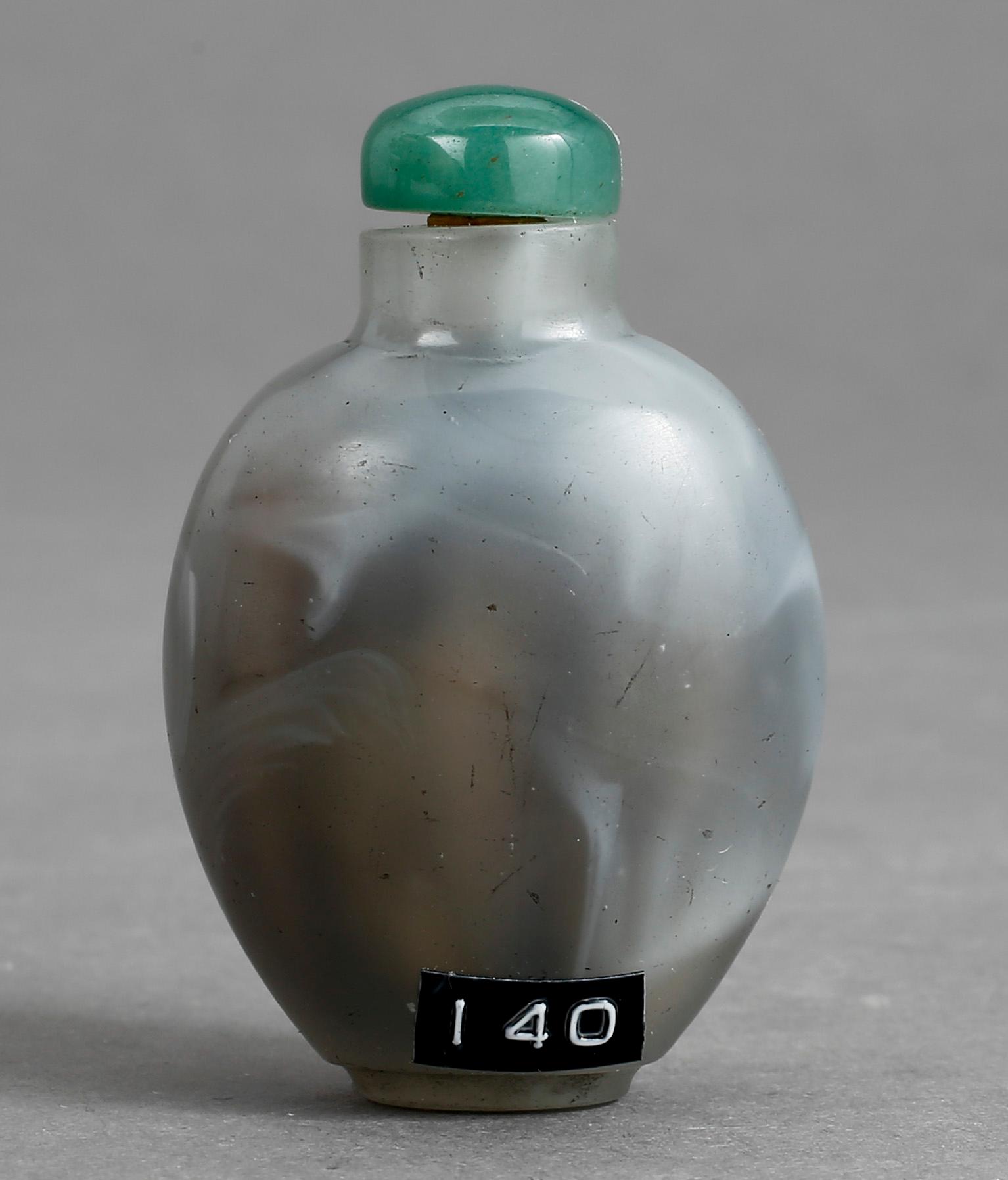SNUSFLASKA, Kina, troligen glas 1900-talets första del.
