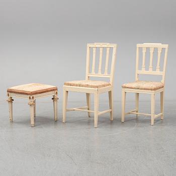 STOLAR 2 st, 1800-talets början och TABURETT, 1900-talets början.