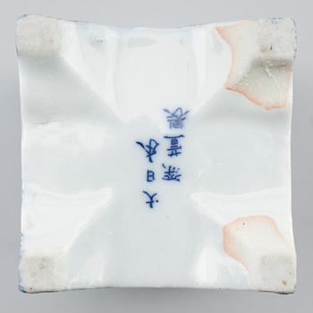 TEVAS OCH VAS, porslin, Kina och Japan, 1700-/1900-tal.
