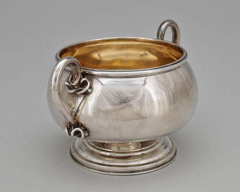 SOCKERSKÅL, silver, Gustav Möllenborg Feron, Stockholm 1868-69. Vikt ca 360 gram.