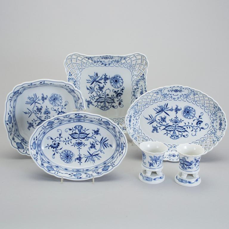 MATSERVIS, 43 delar, "Lökmönstret", Meissen, Tyskland, 1900-tal.