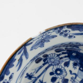 A set of five (3+1+1) dessert dishes, Qing dynasty, 18th Century.