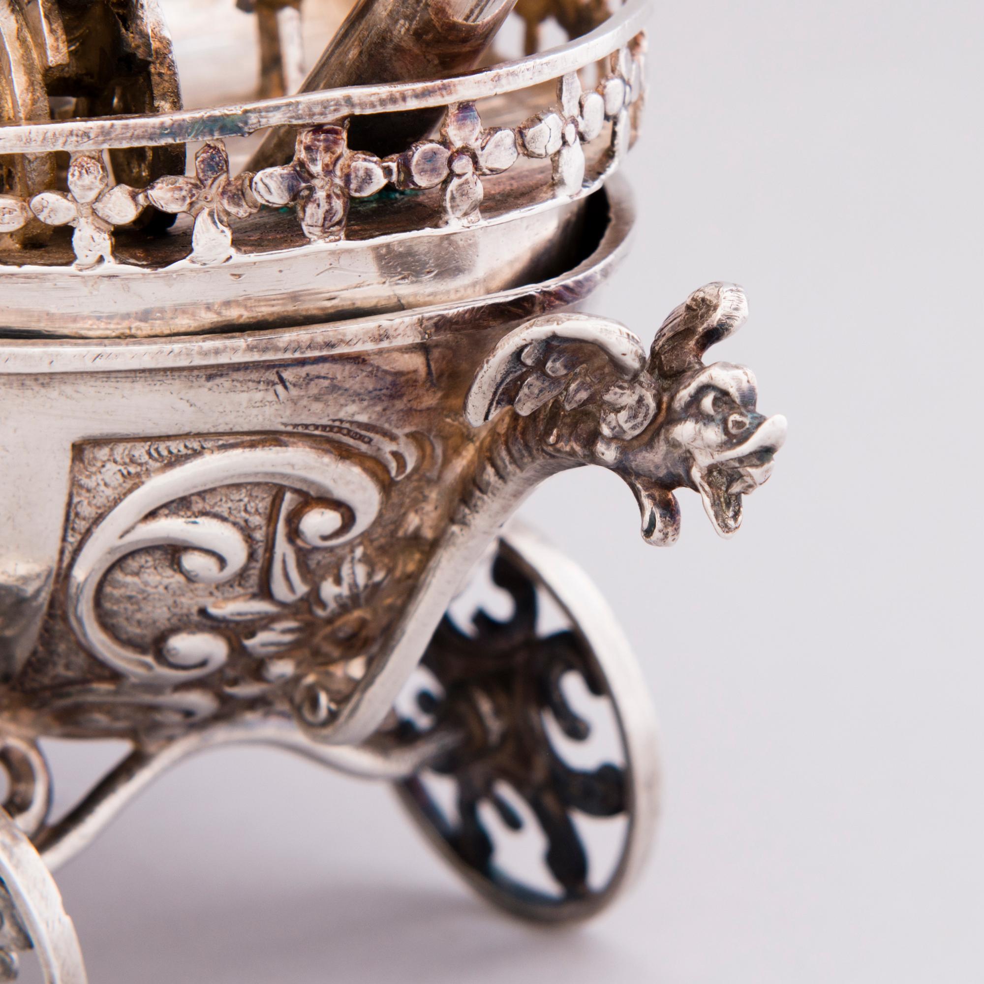 SKRIN/ BORDSDEKORATION, sterling silver, engelska importstämplar London 1911.