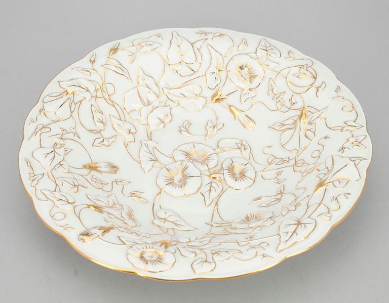 TALLRIK, porslin, förgyllning. Meissen, 1900-tal.