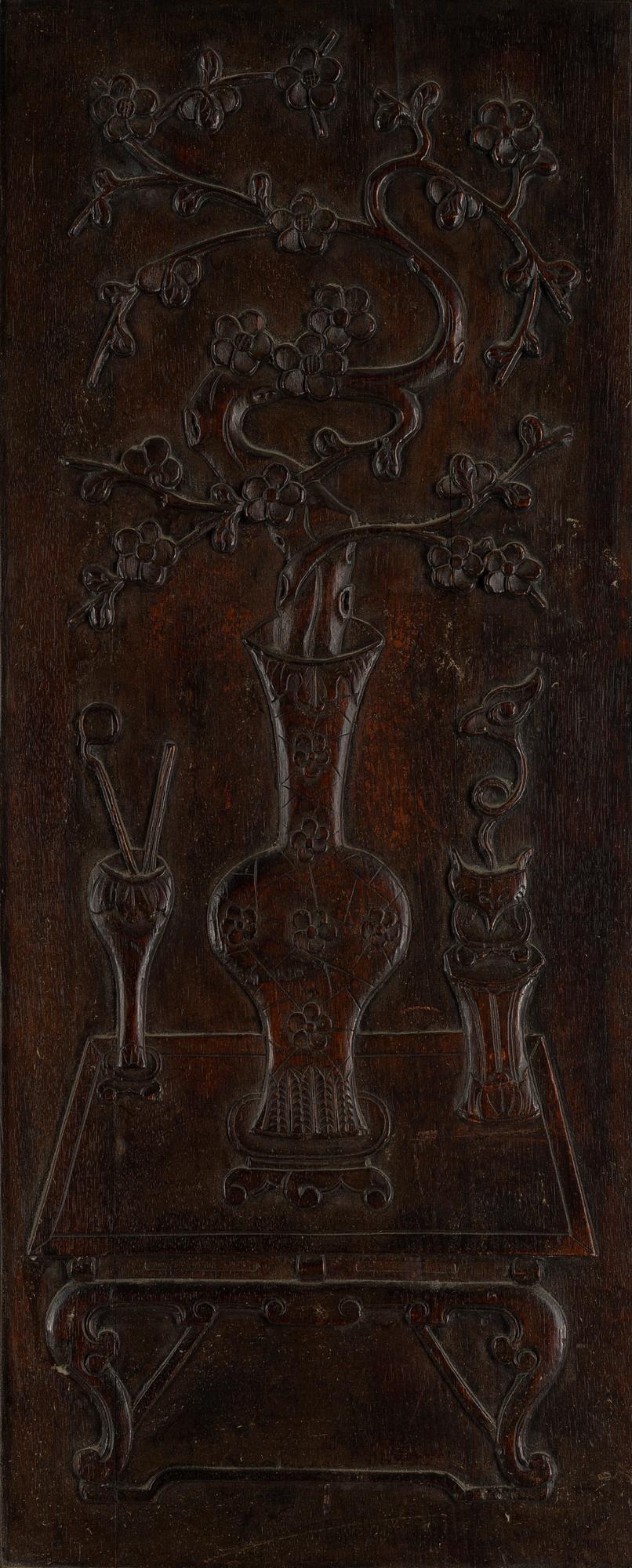 A Chinese wooden panel, Qing dynasty.