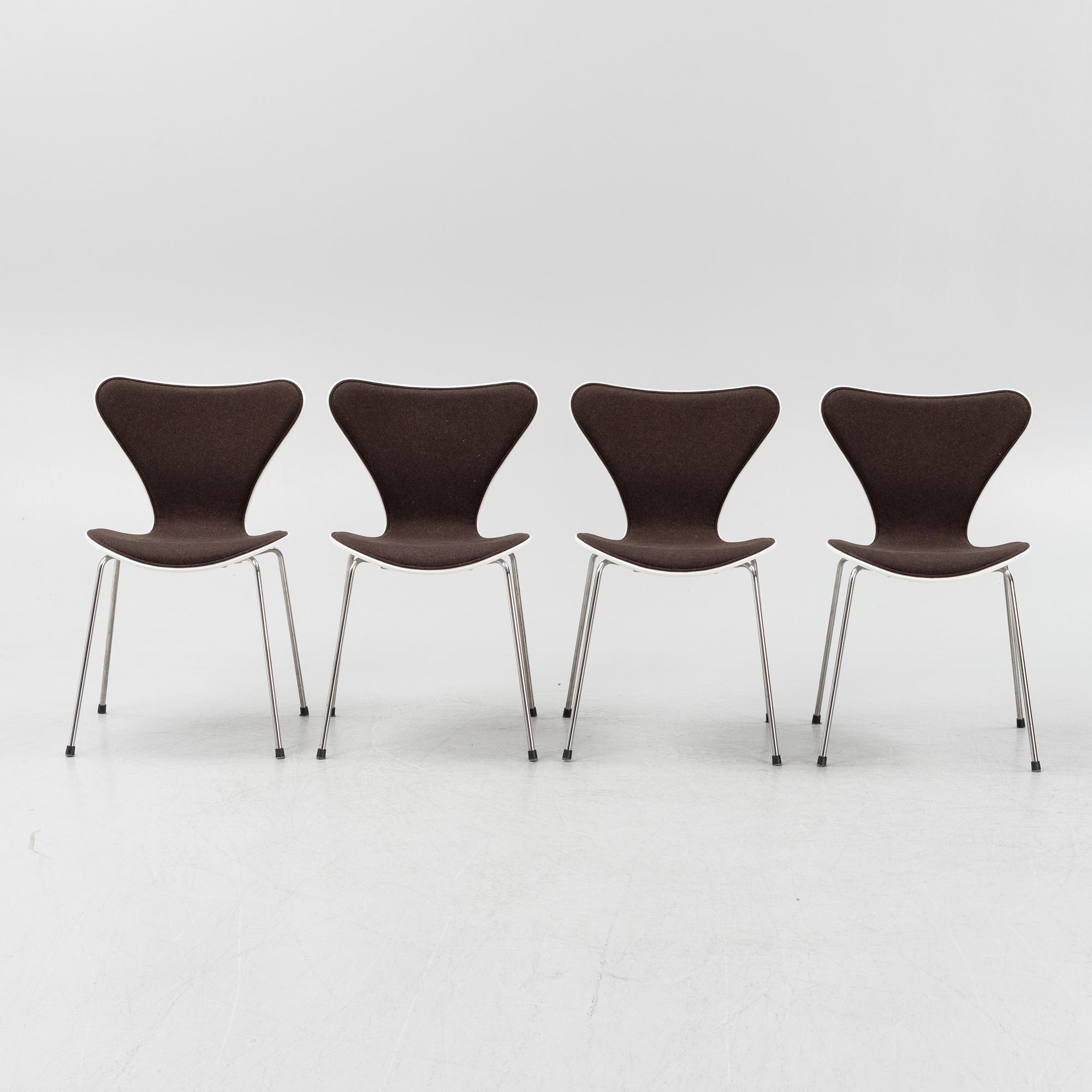 Arne Jacobsen, stolar 4 st, "Sjuan", Fritz Hansen, 2013.