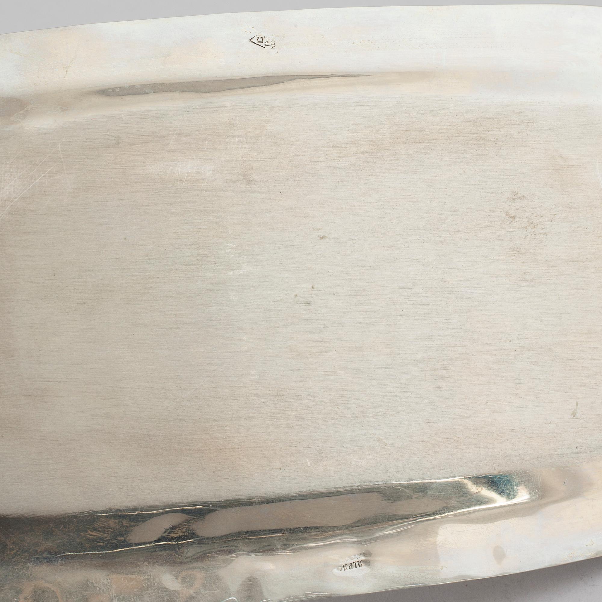 Six liqeur glasses on a tray, mother of pearl and alpaca, Mexico, second half of the 20th century.