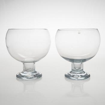 Erkkitapio Siiroinen, 1970s glass bowls, 2 pcs, "Old King Cole" Riihimäen Lasi, Finland.
