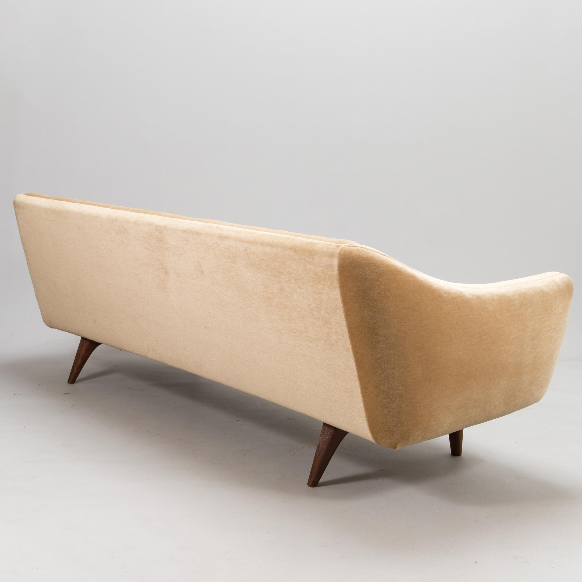 ILLUM WIKKELSÖ, a 1950's Danish 'ML-140' sofa for A. Mikael Laursen & Søn, Århus.