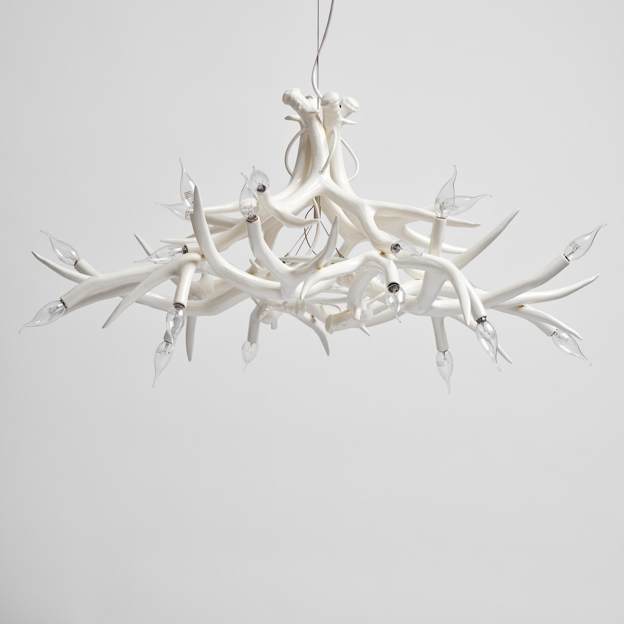 Jason Miller, takkrona, "Superordinate Chandelier 12 Antlers, taklampa, Roll & Hill, USA.