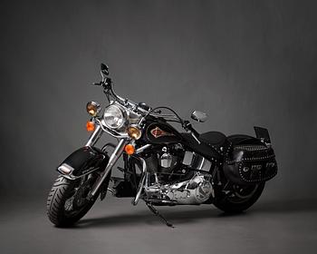 1. HARLEY-DAVIDSON FLSTC Heritage Softail Classic, model 1997.