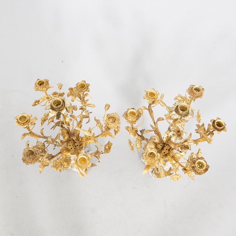 Kandelabrar ett par omkring 1900.