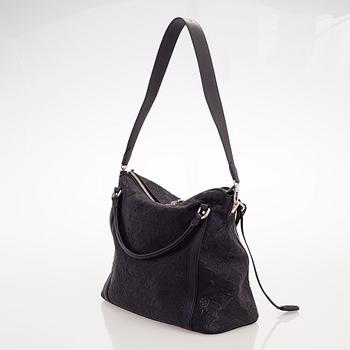 Louis Vuitton, an 'Antheia Leather Ixia MM' Bag.