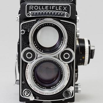 Rolleiflex 2,8 F camera with Xenotar 1:2,8/80 no 2958459, Germany, 1956-59. With original box.