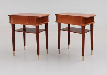 SÄNGBORD, 1 par, 1900-talets mitt.