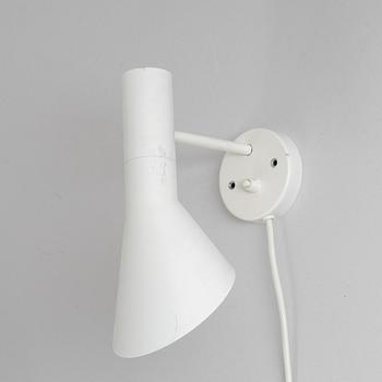 Arne Jacobsen, vägglampa, "AJ", Louis Poulsen, Danmark.