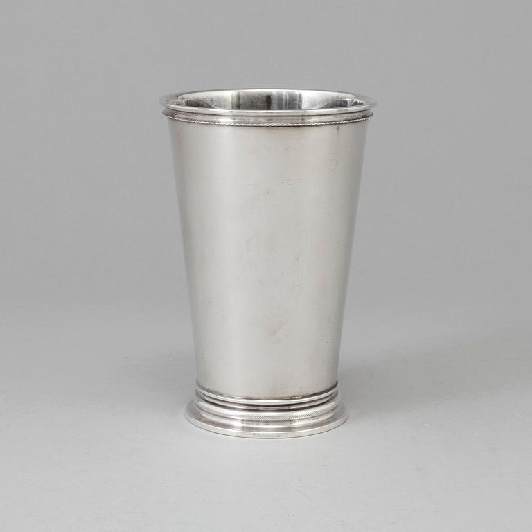 A silver vase by Bransch, Stockholm 1948. Weight ca 293 grams.