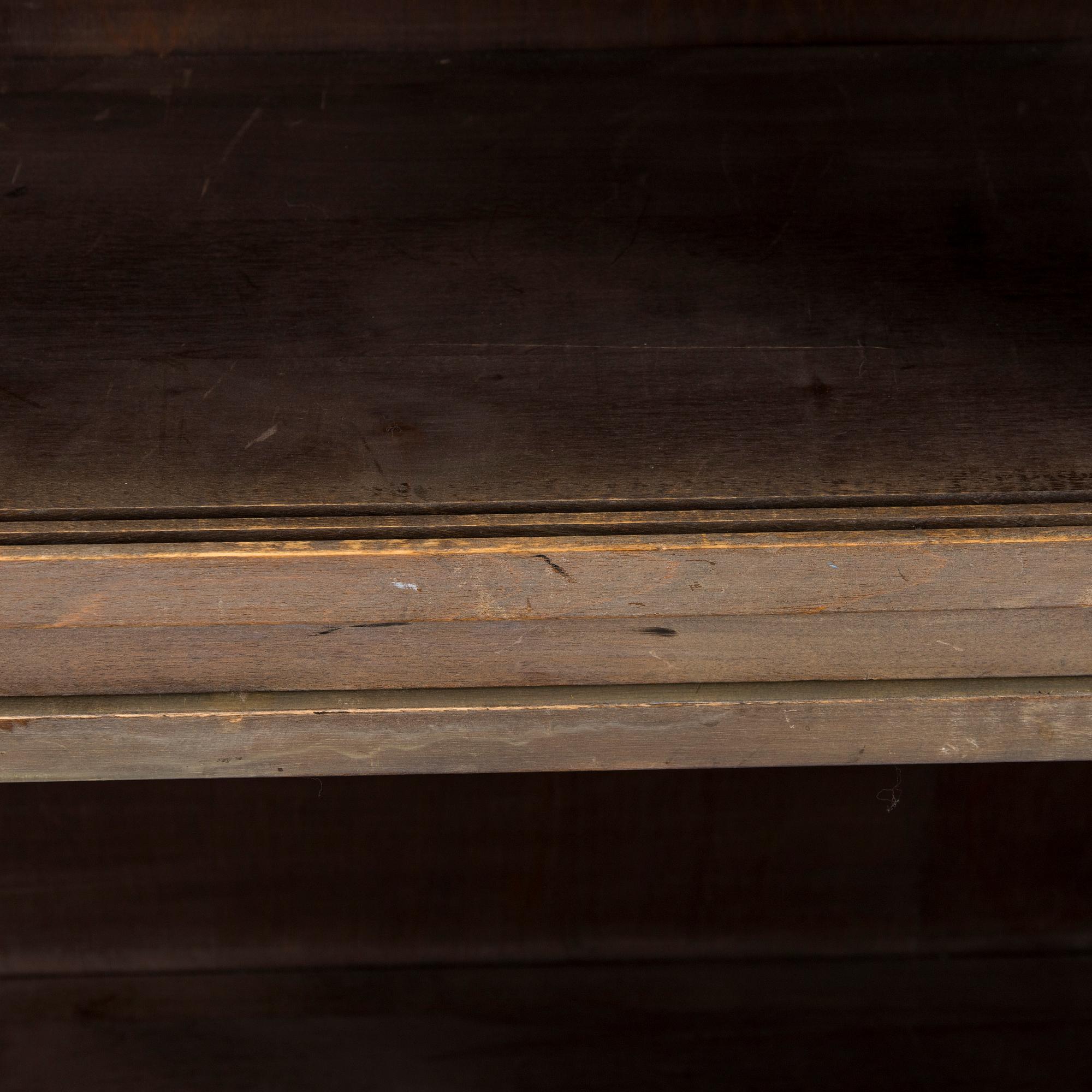 Aino Aalto, kirjahylly / kirjakaappi, 412/4 O.Y. Huonekalu- ja Rakennustyötehdas A.B. 1940-luku.