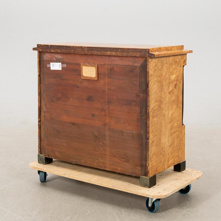 Chest of drawers, Karl Johan made in Ystad by the furniture company Roth in 1841.
