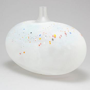 BERTIL VALLIEN, a glas vase from Kosta Boda.