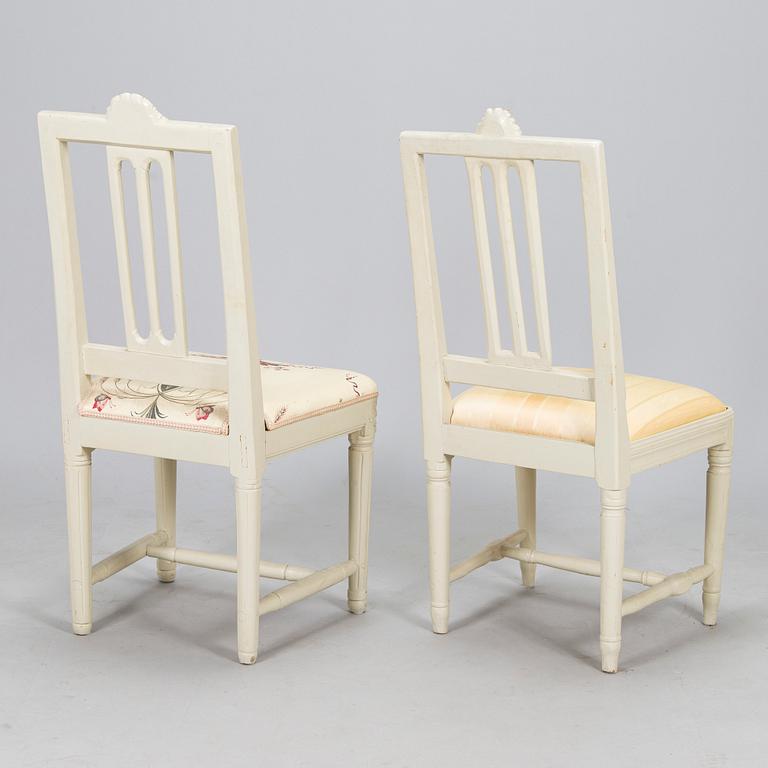 A set of six matched painted Gustavian chairs, 18th/19th Century.