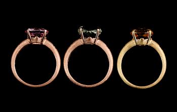 RINGAR, 3 st, 18 k matterat gult och roséguld, brioletteslipad topas, ametist och citrin samt briljantslipade diamanter.
