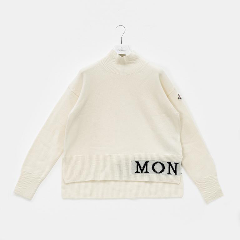 Moncler, A 'Lupetto tricot' wool turtleneck sweater, size M.