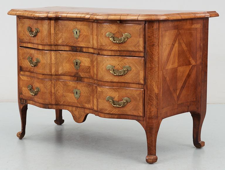 A Swedish late Baroque 18th Century commode, signed by  J. H. Fürloh.