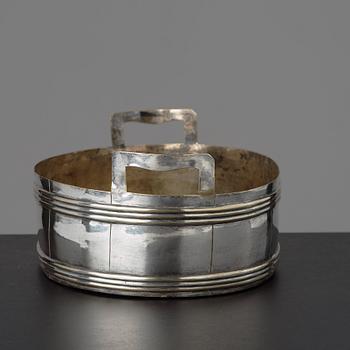 A late Gustavian early 18th century deep dish.