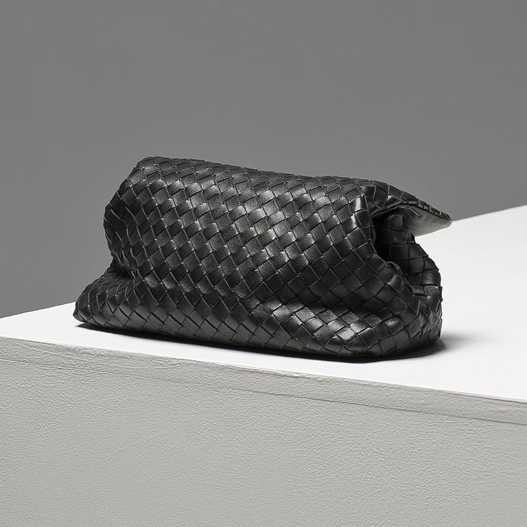 CLUTCH. Bottega Veneta.