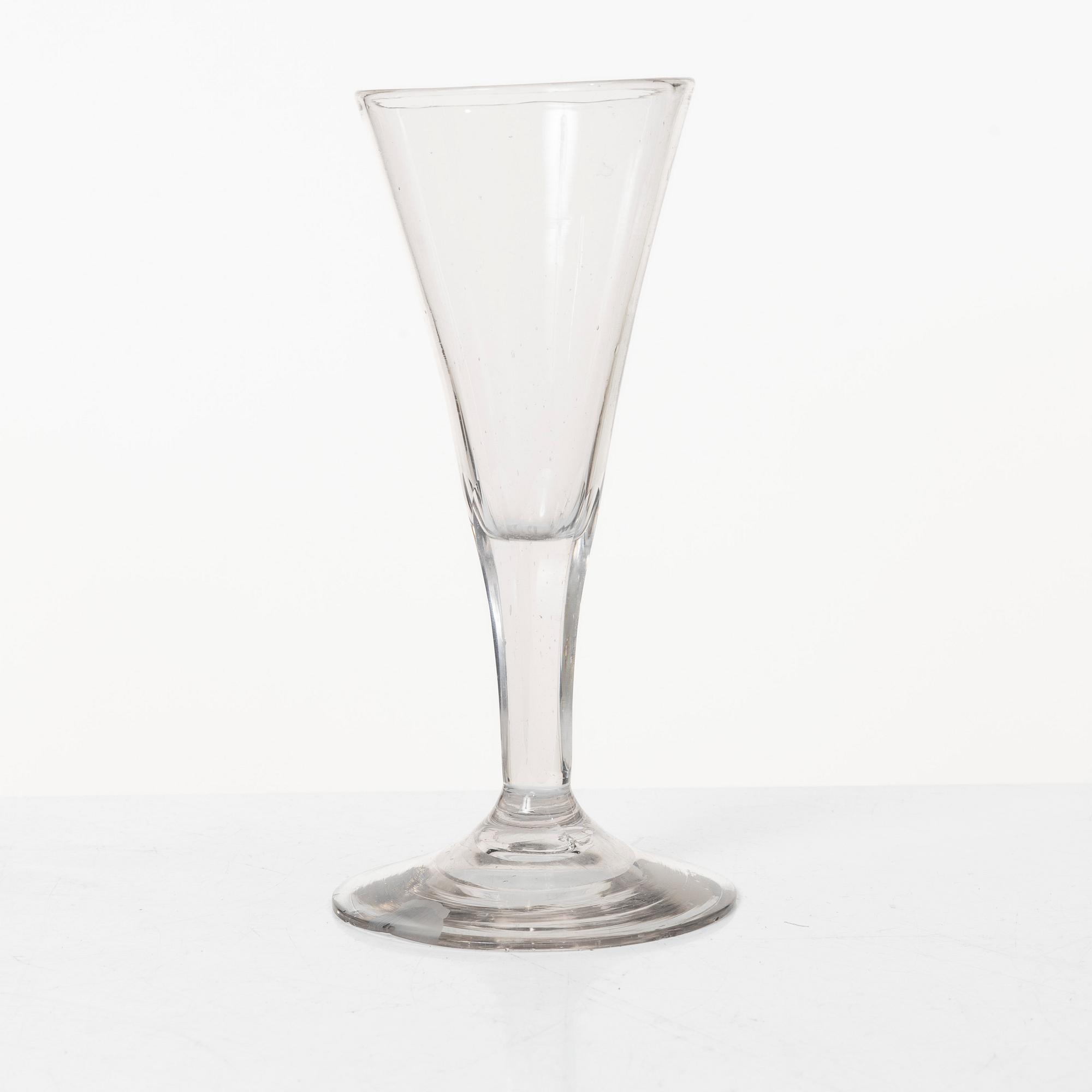 Cut glass, 1 + 4 similar, 19th century.