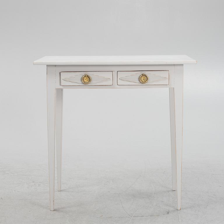 Bord, gustaviansk stil, 1900-tal med delvis äldre delar.