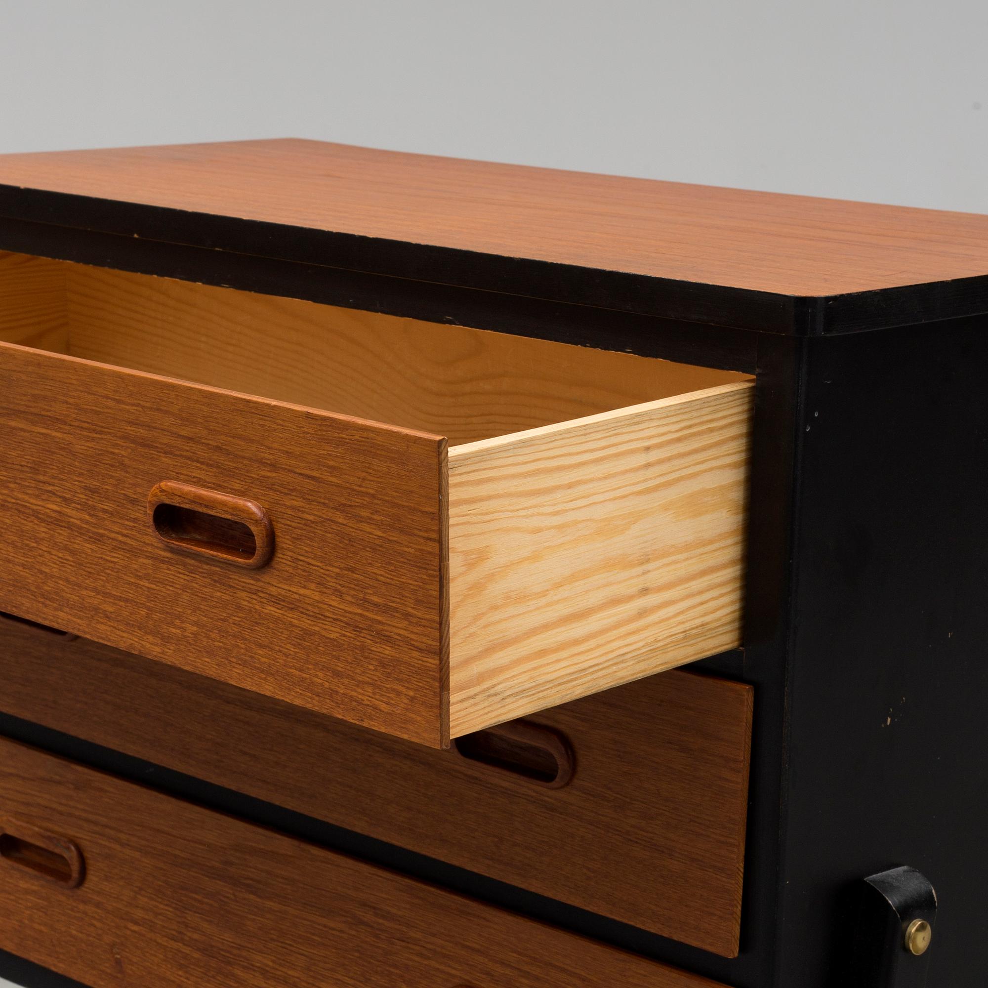 BYRÅ, teak, 1950 / 60-tal.