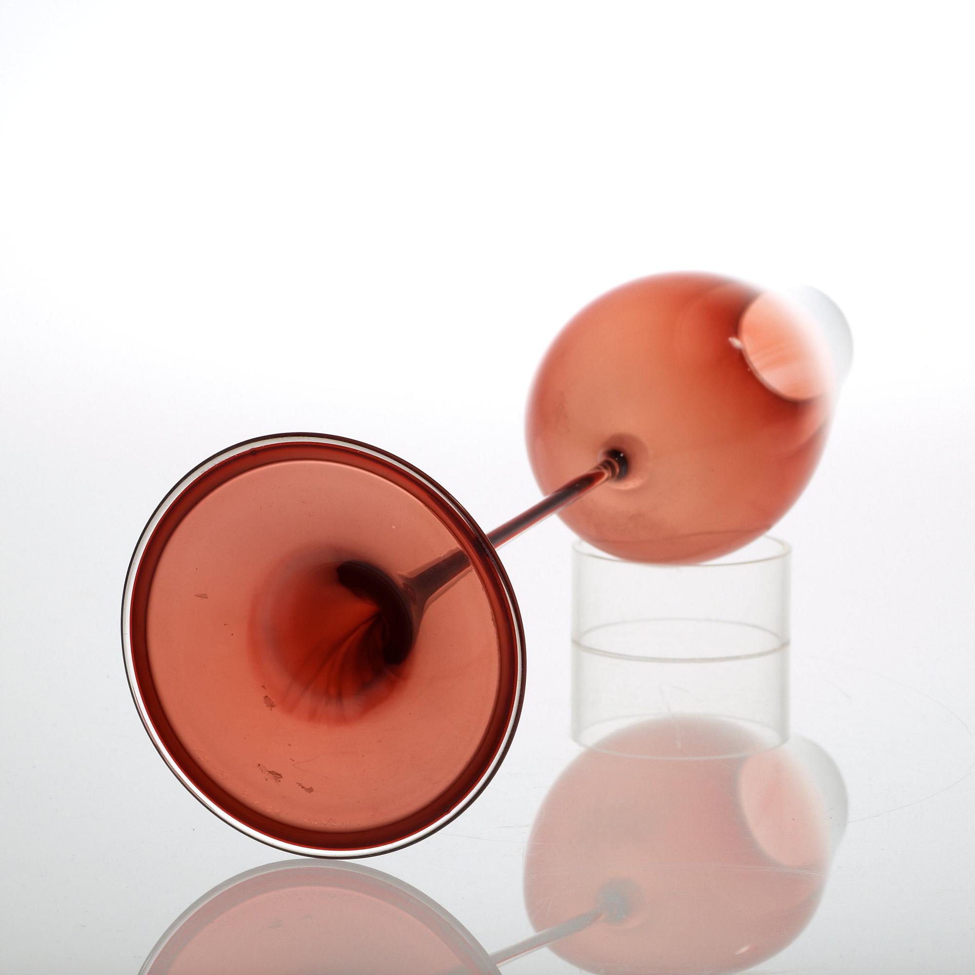 A Nils Landberg glass goblet, Orrefors.