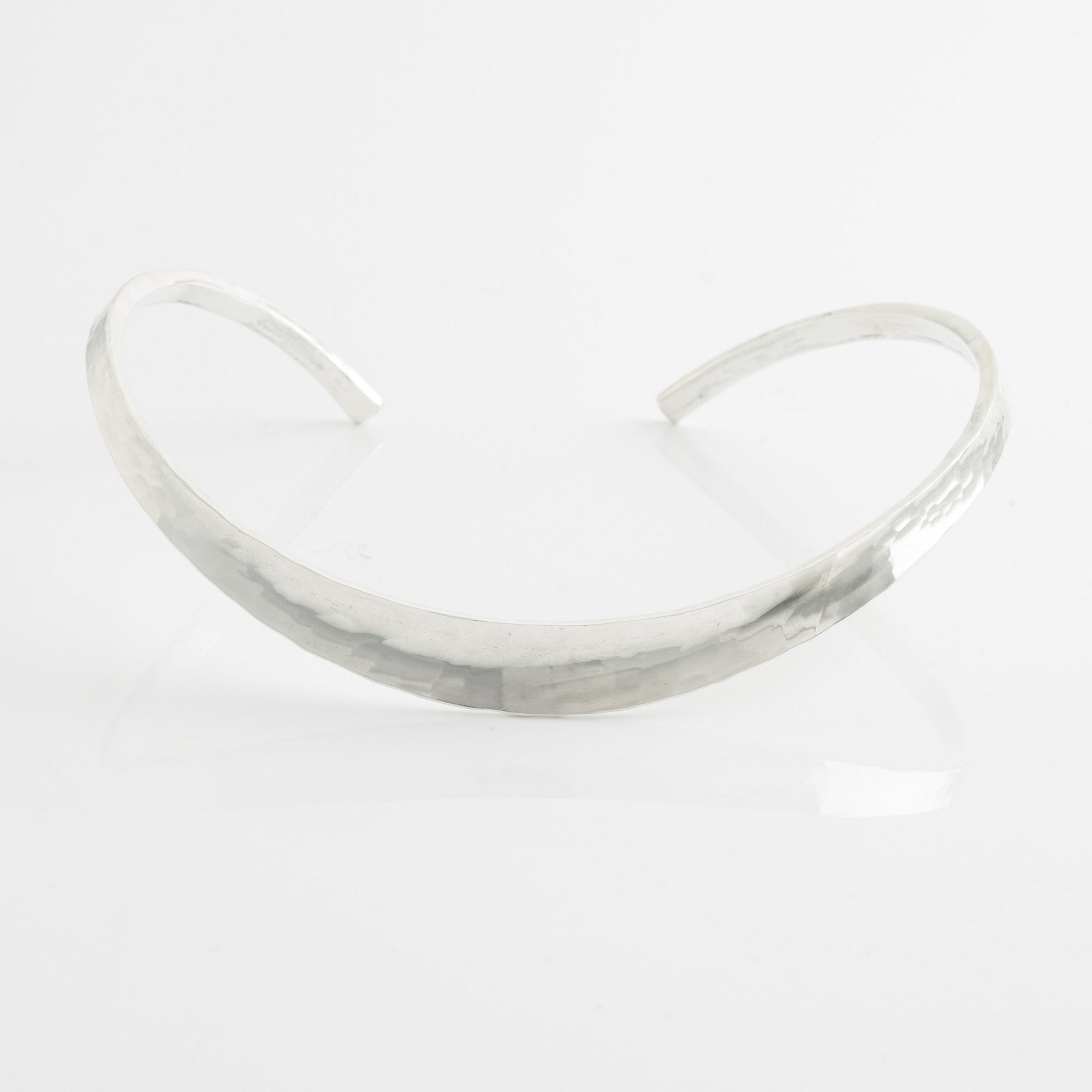 Jan Eve Stengård, silver necklace.