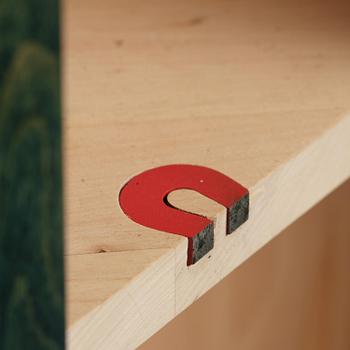 Rolf Hanson, a "Pelare" cabinet, ed. 52/90, Källemo, Värnamo, 1997.