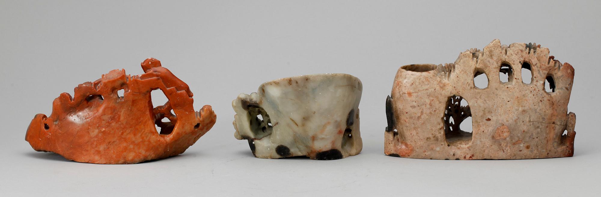 BÄGARE, 3 st, soapstone, 1900-tal.