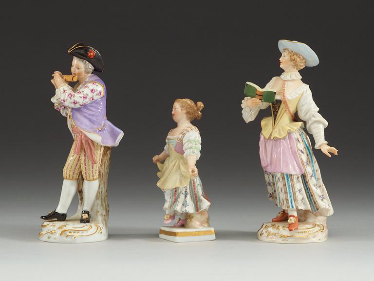 FIGURINER, tre stycken, porslin. Meissen, 1800-talets slut.