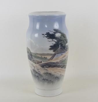 URNA, porslin. Royal Copenhagen.